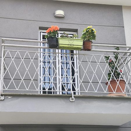 Grigio Perla Panigale, Villetta Con Giardino E Parcheggio Privato Fino A Tre Posti Auto - Un Oasi Di Tranqullita Bologna Exterior photo
