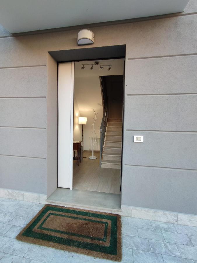 Grigio Perla Panigale, Villetta Con Giardino E Parcheggio Privato Fino A Tre Posti Auto - Un Oasi Di Tranqullita Bologna Exterior photo