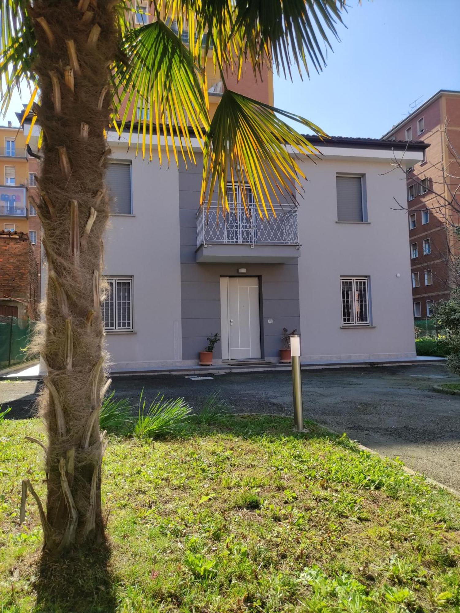 Grigio Perla Panigale, Villetta Con Giardino E Parcheggio Privato Fino A Tre Posti Auto - Un Oasi Di Tranqullita Bologna Exterior photo