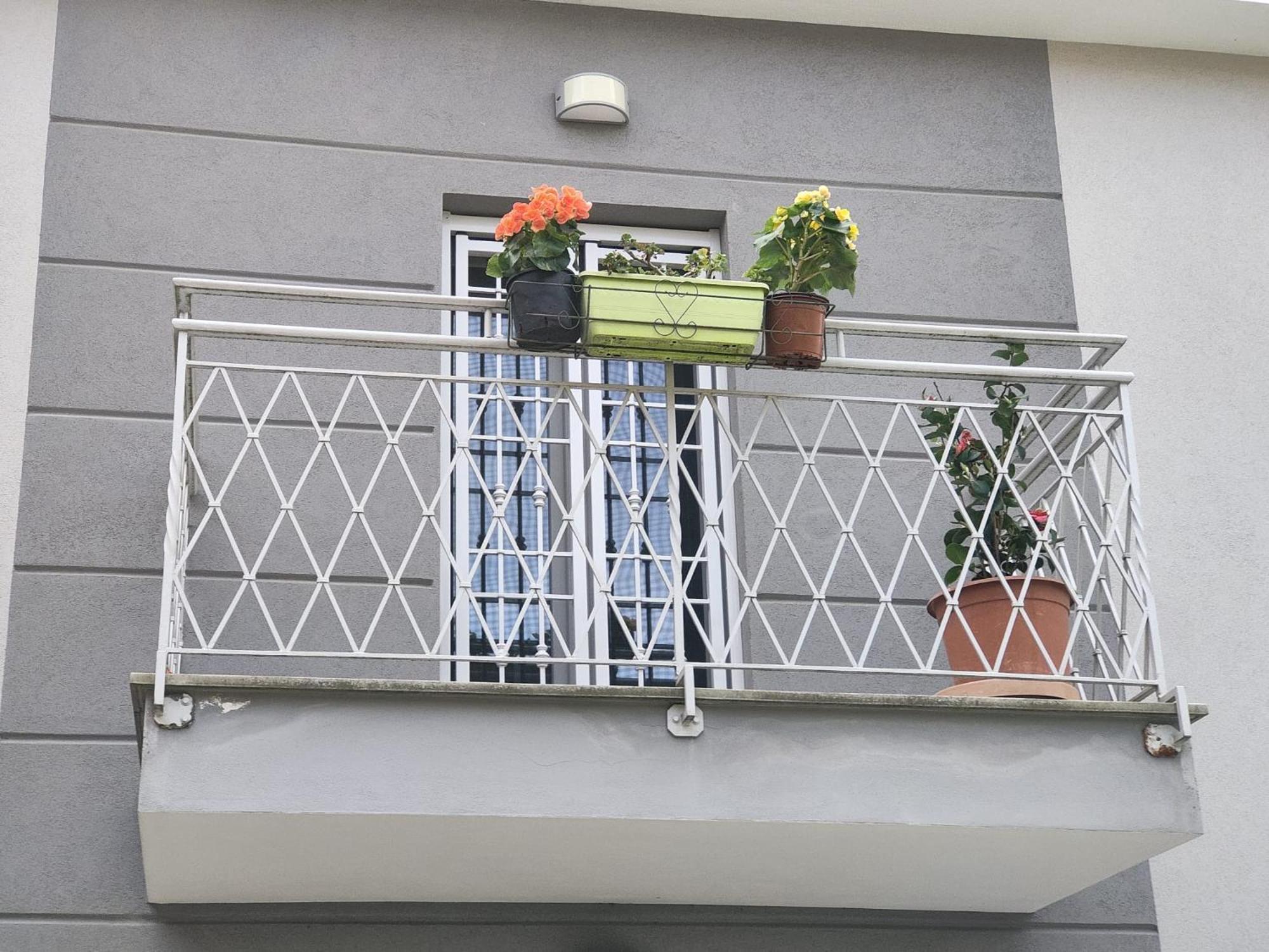 Grigio Perla Panigale, Villetta Con Giardino E Parcheggio Privato Fino A Tre Posti Auto - Un Oasi Di Tranqullita Bologna Exterior photo